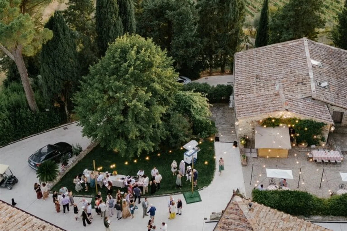 Wedding reception at Le Filigare with Chianti vineyards