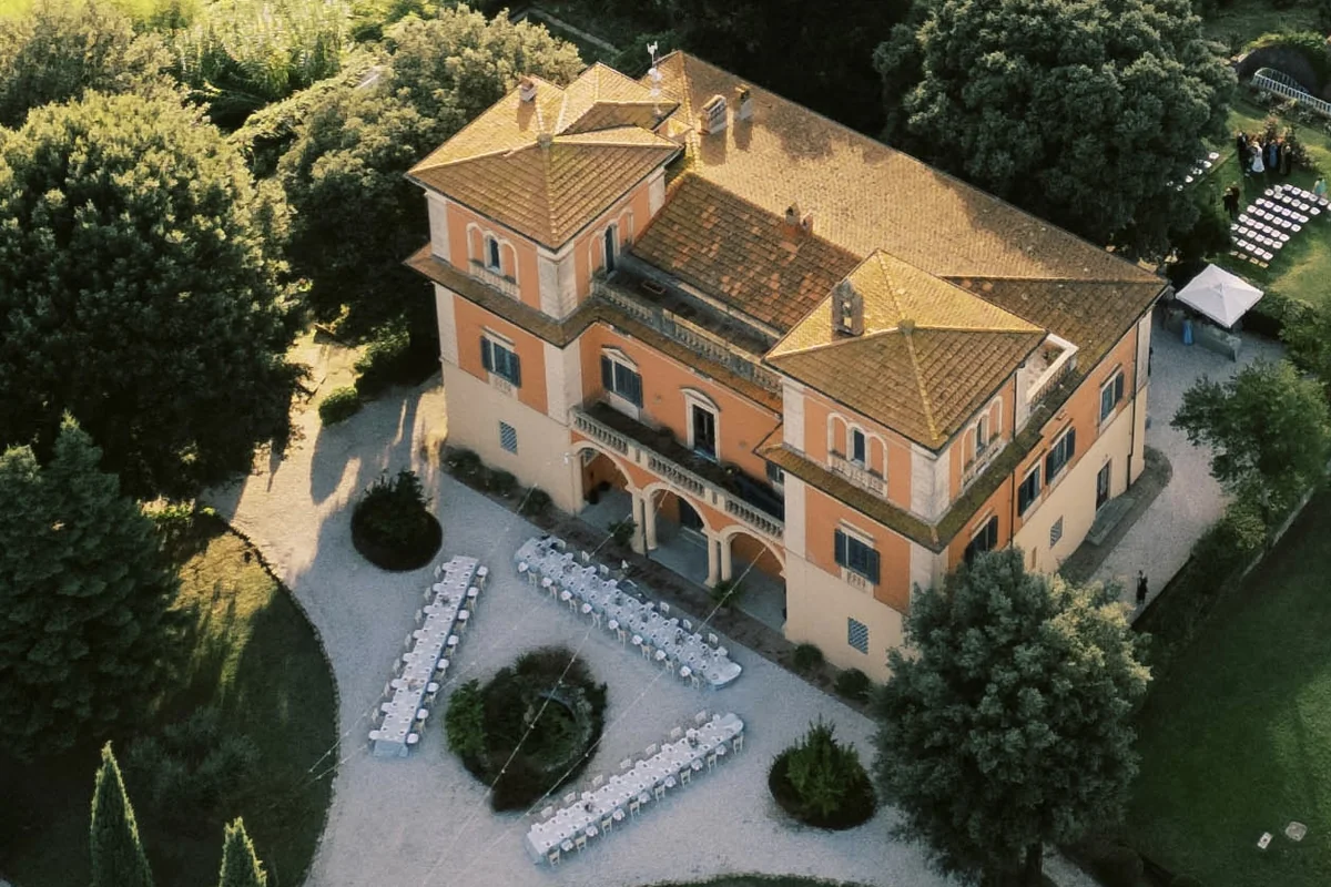 Aerial view of a wedding dinner at Villa Lena in the Pisa hills